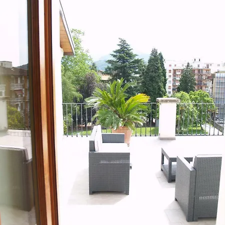 Casa Botta - Maggiore Apartman *